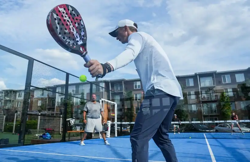 Padel volley